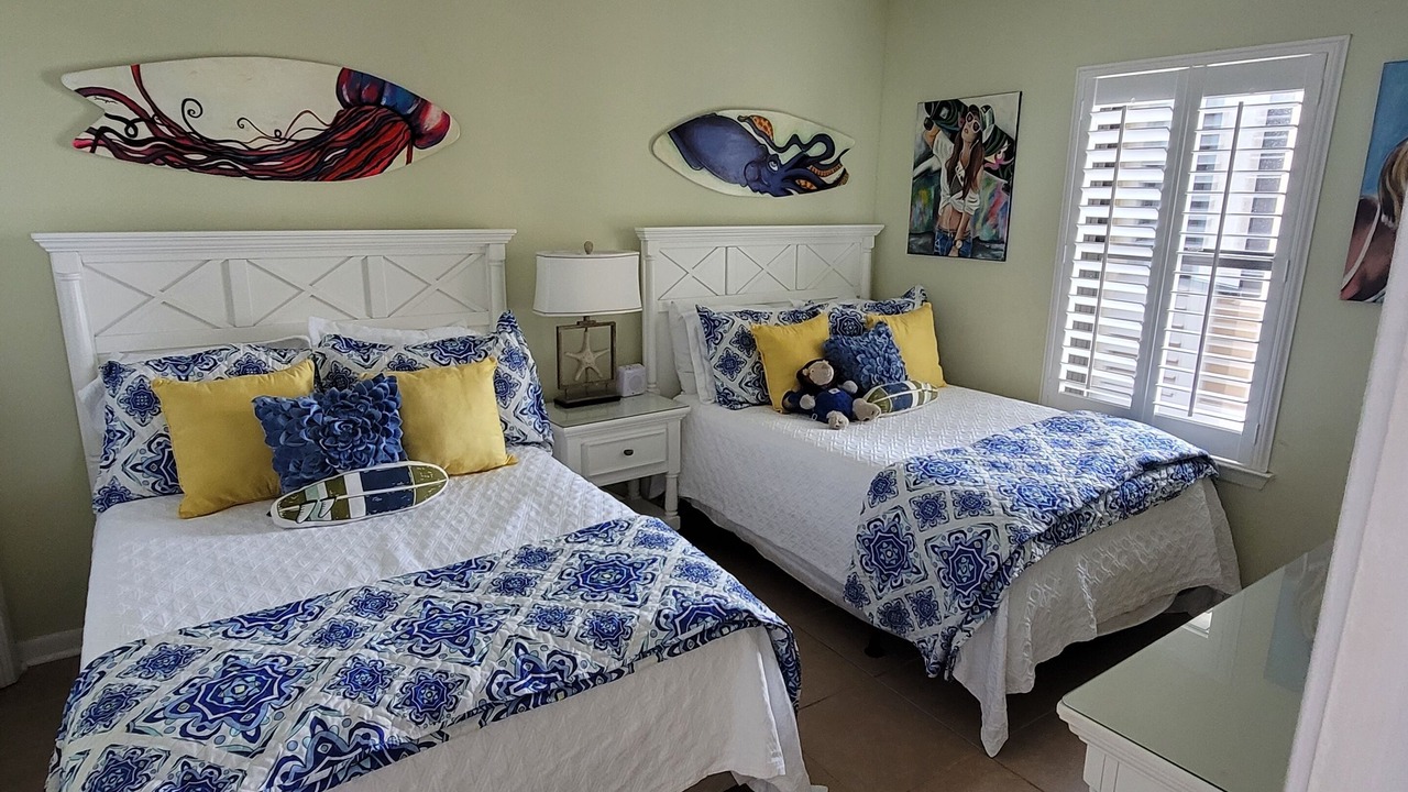 Photo of Bedroom in Orange Beach East