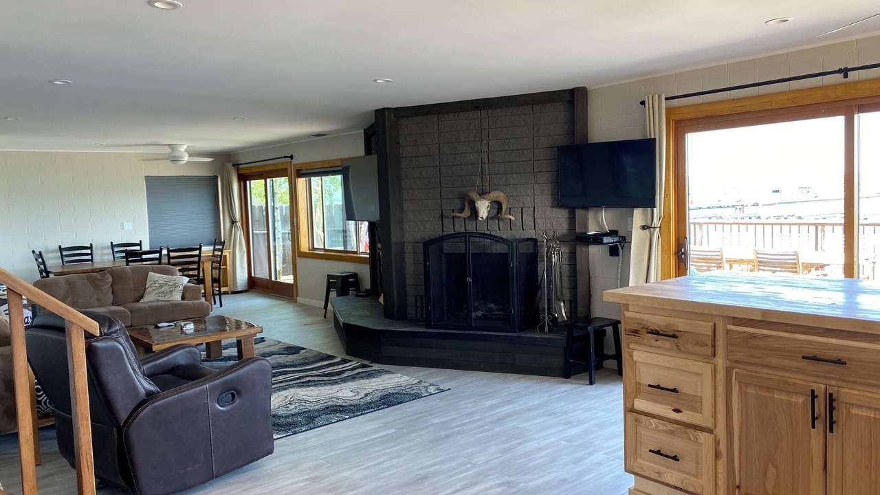 Photo of Livingroom in Camp Richardson