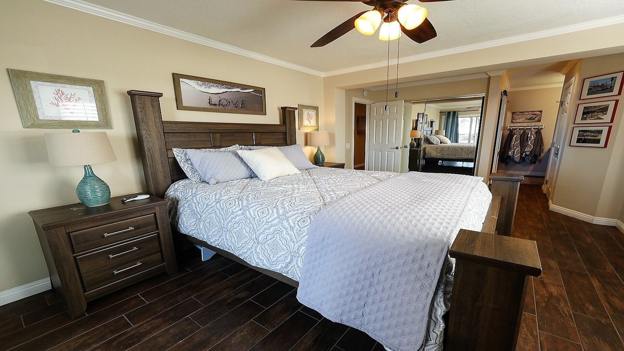 Photo of Bedroom in Balboa Peninsula