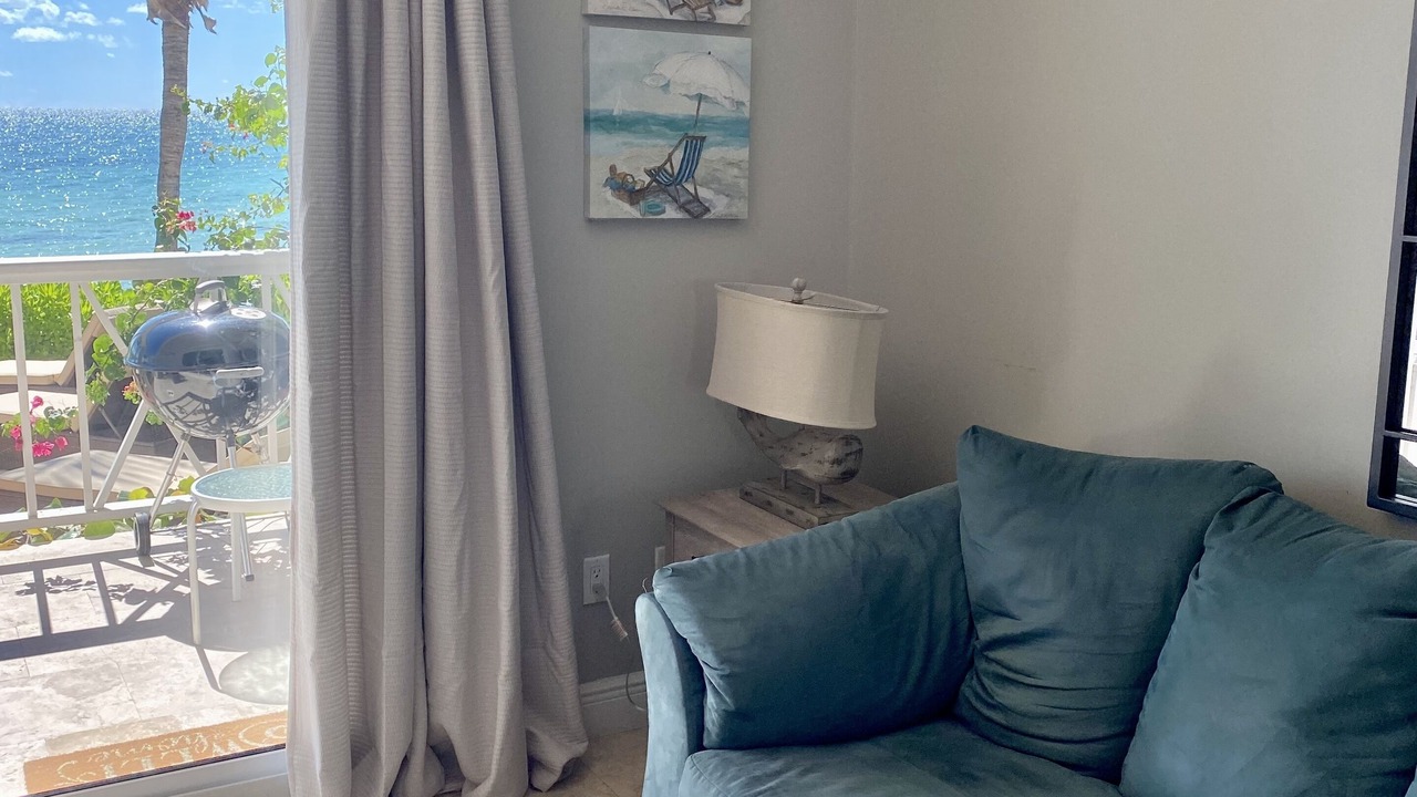 Photo of Livingroom in Palm Cay