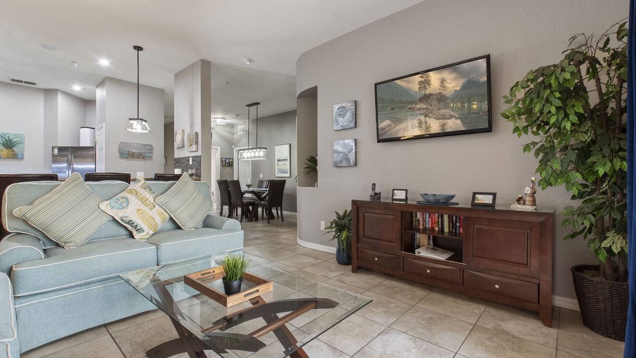 Photo of Livingroom in Bahama Bay