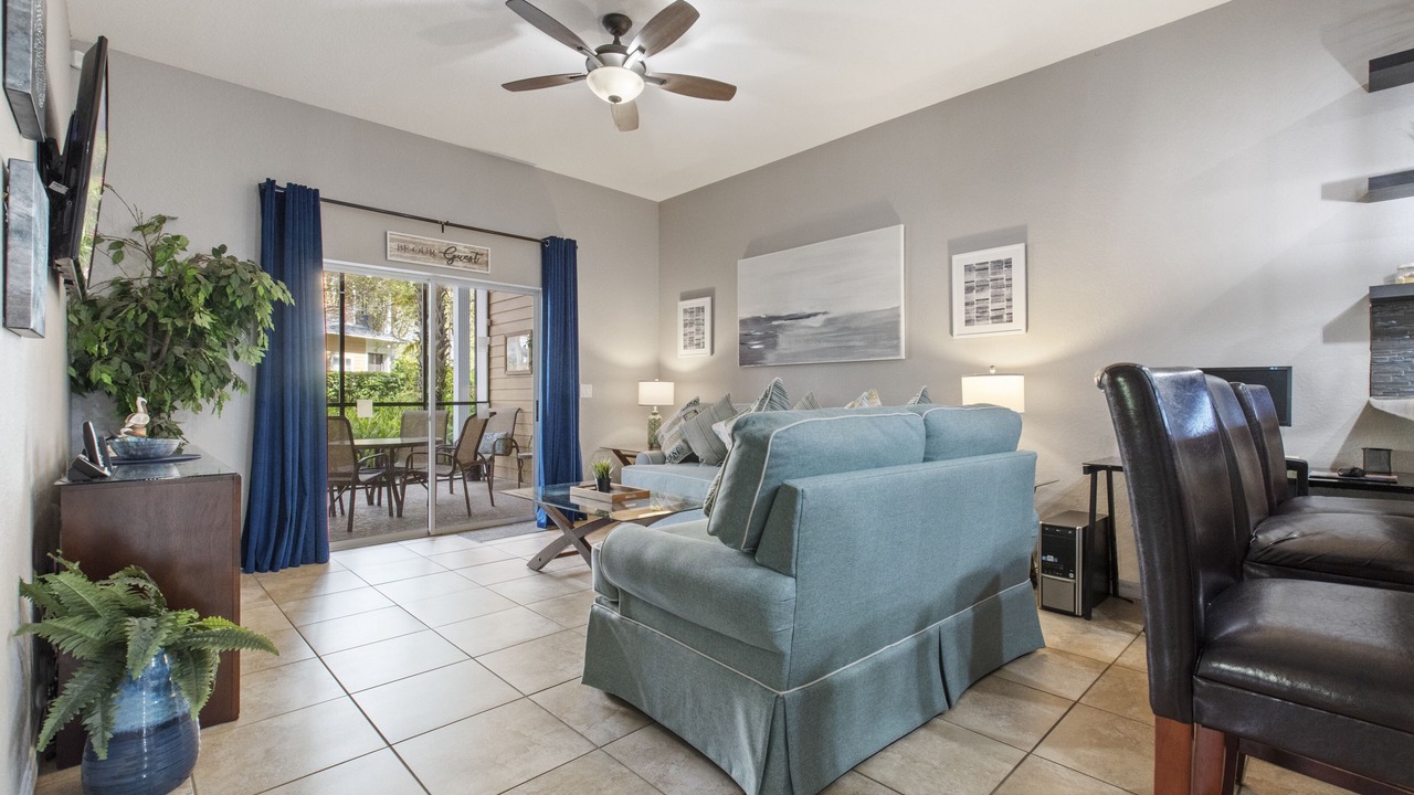 Photo of Livingroom in Bahama Bay