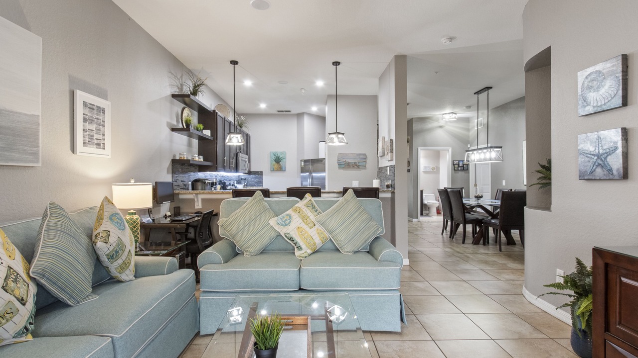 Photo of Livingroom in Bahama Bay