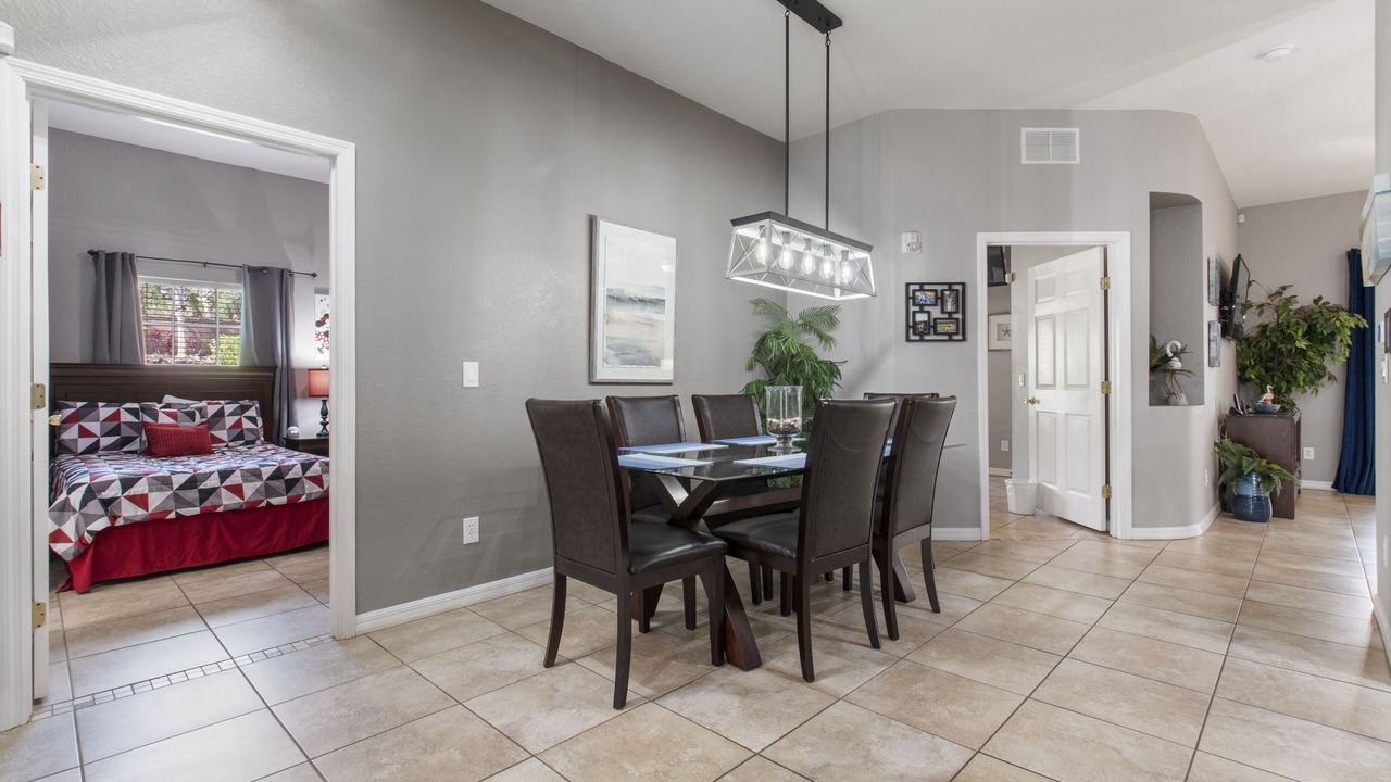 Photo of Livingroom in Bahama Bay