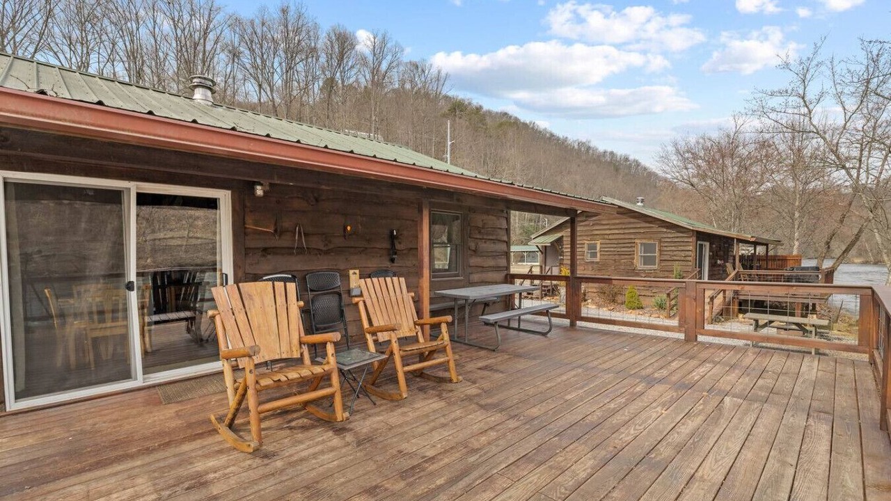 Photo of Outdoor in Dillsboro
