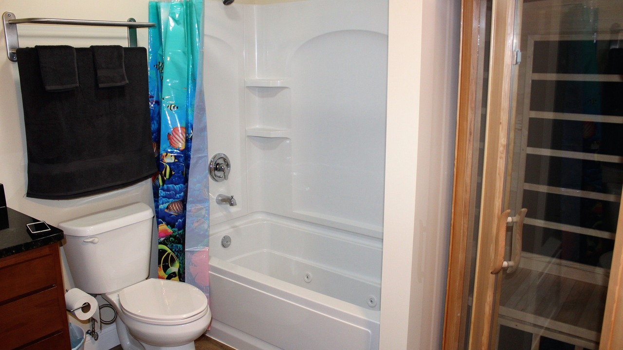 Photo of Bathroom in Geneva-on-the-Lake