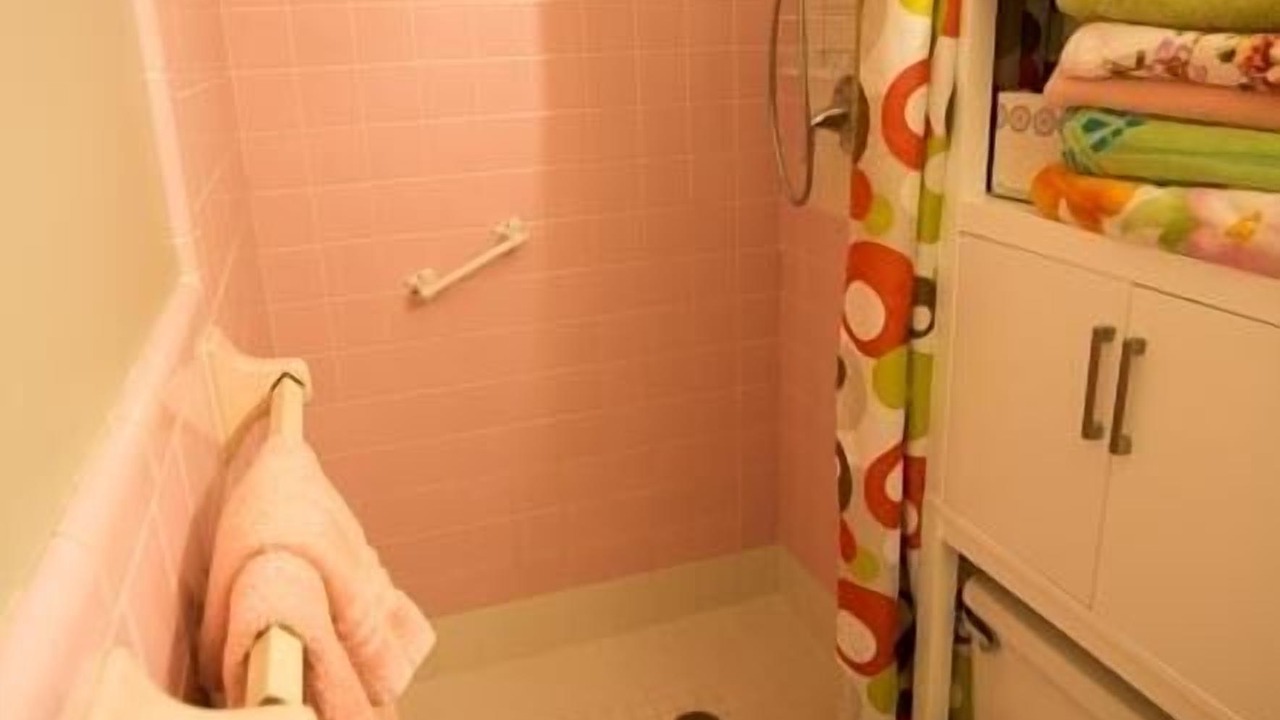 Photo of Bathroom in Golden Beach