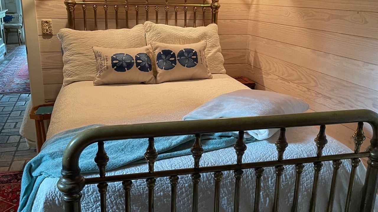 Photo of Bedroom in Long Beach