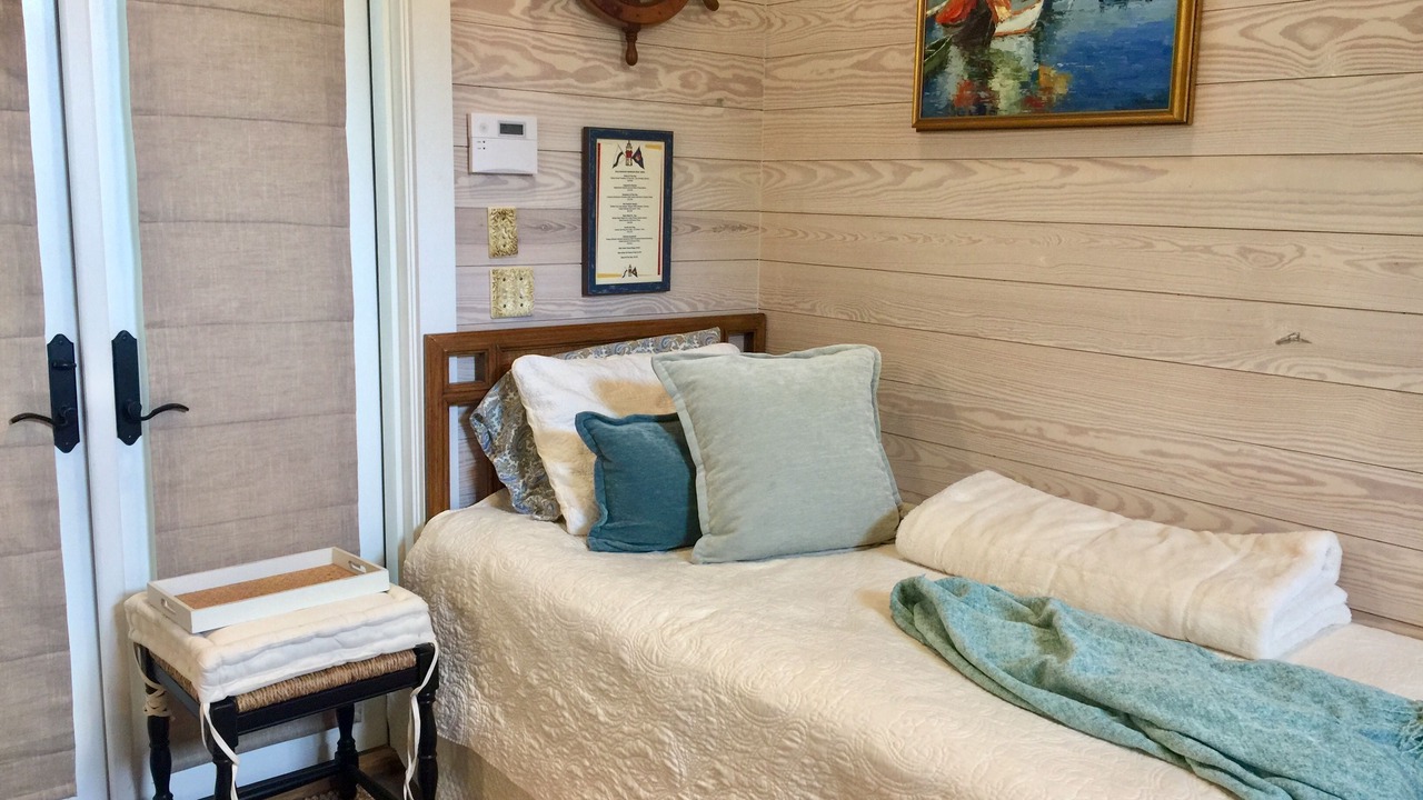 Photo of Bedroom in Long Beach