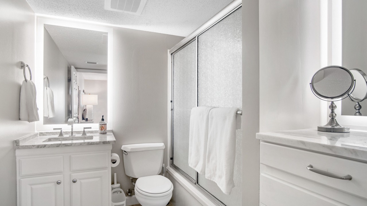 Photo of Bathroom in Ono Island
