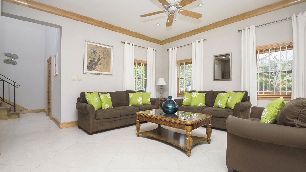 Photo of Livingroom in Nassau