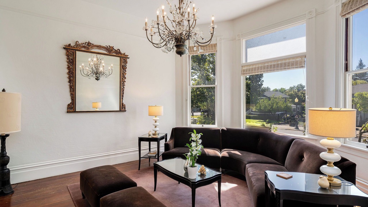 Photo of Livingroom in Napa