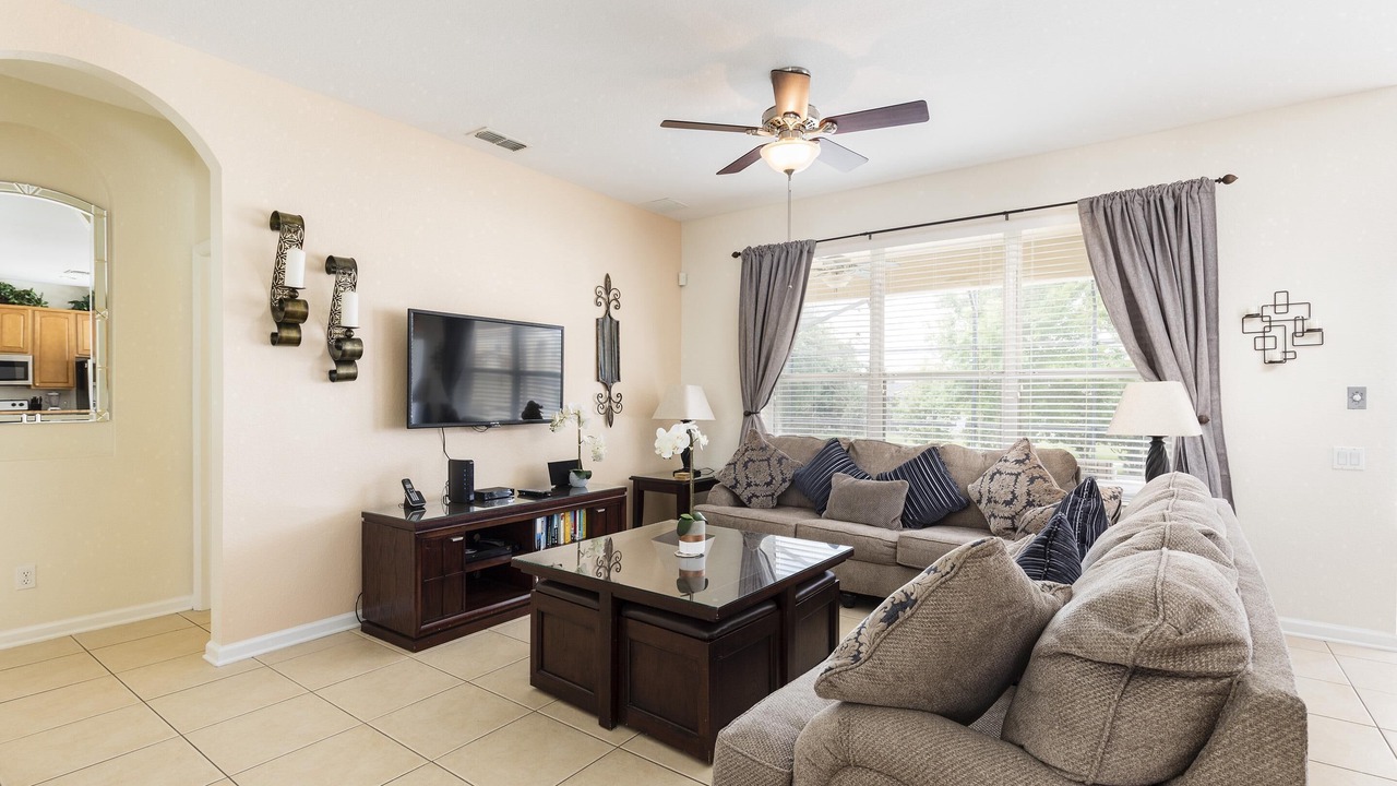 Photo of Livingroom in Windsor Hills