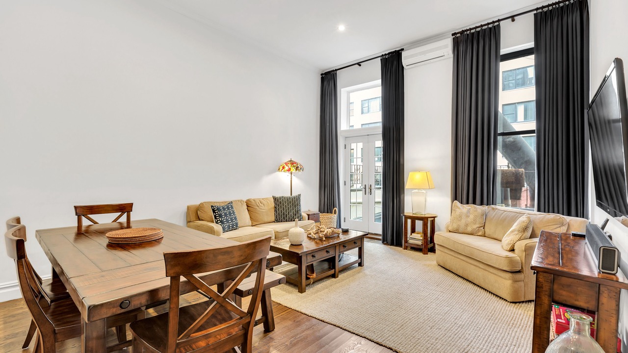 Photo of Livingroom in Central Park South