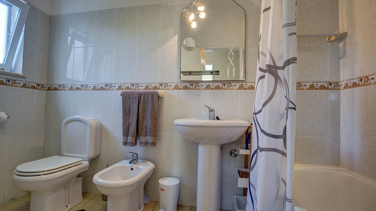 Photo of Bathroom in Vale de Covo