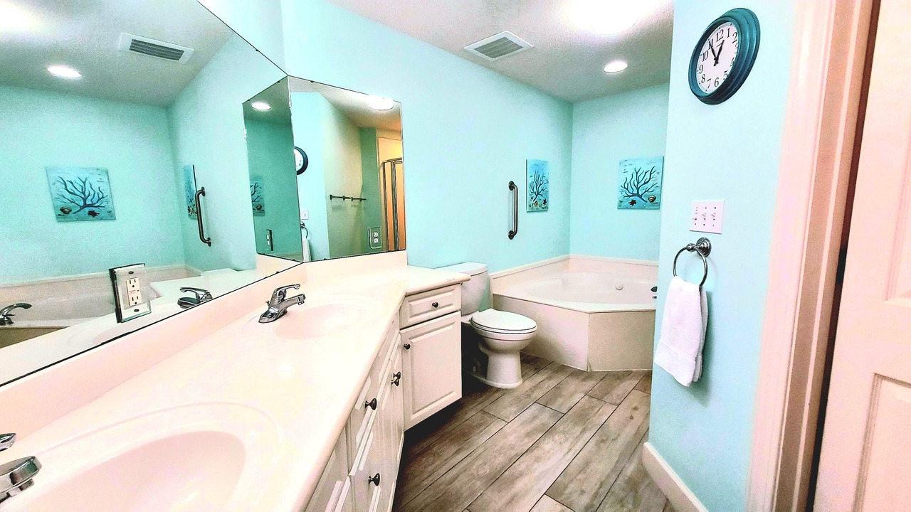 Photo of Bathroom in Orange Beach