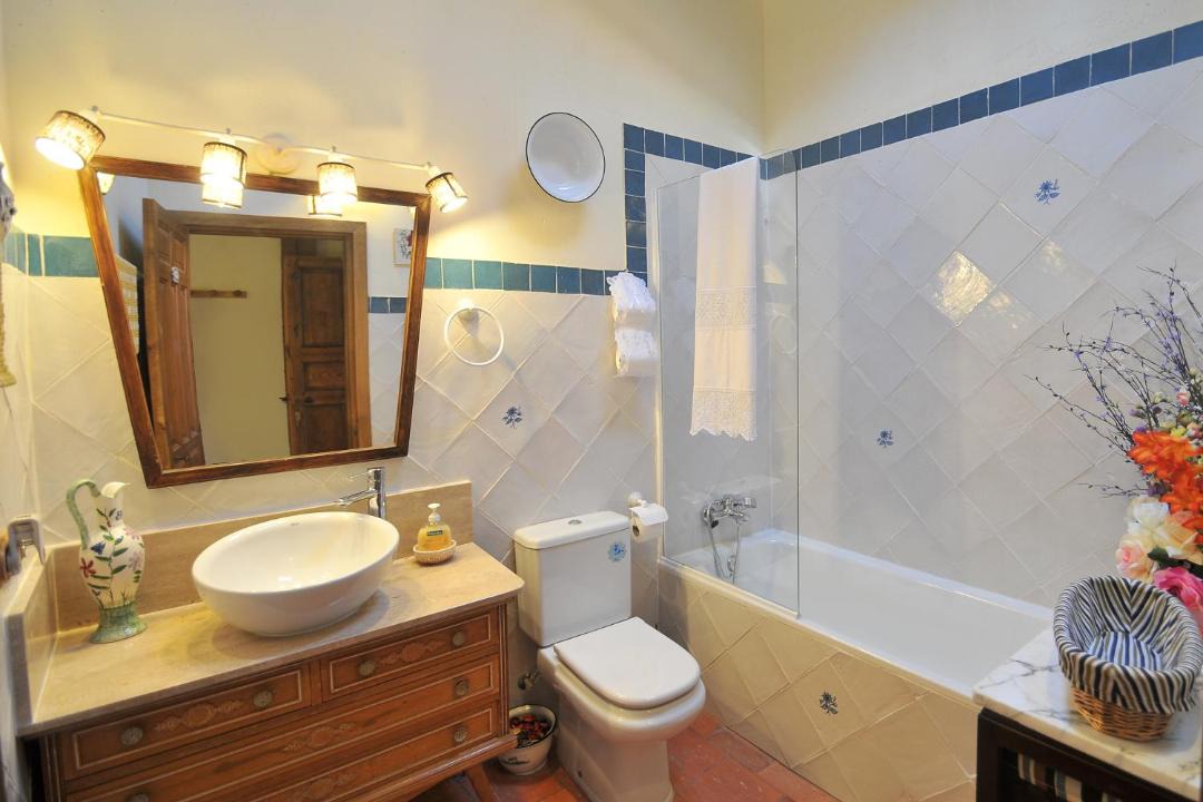 Photo of Bathroom in Caballar