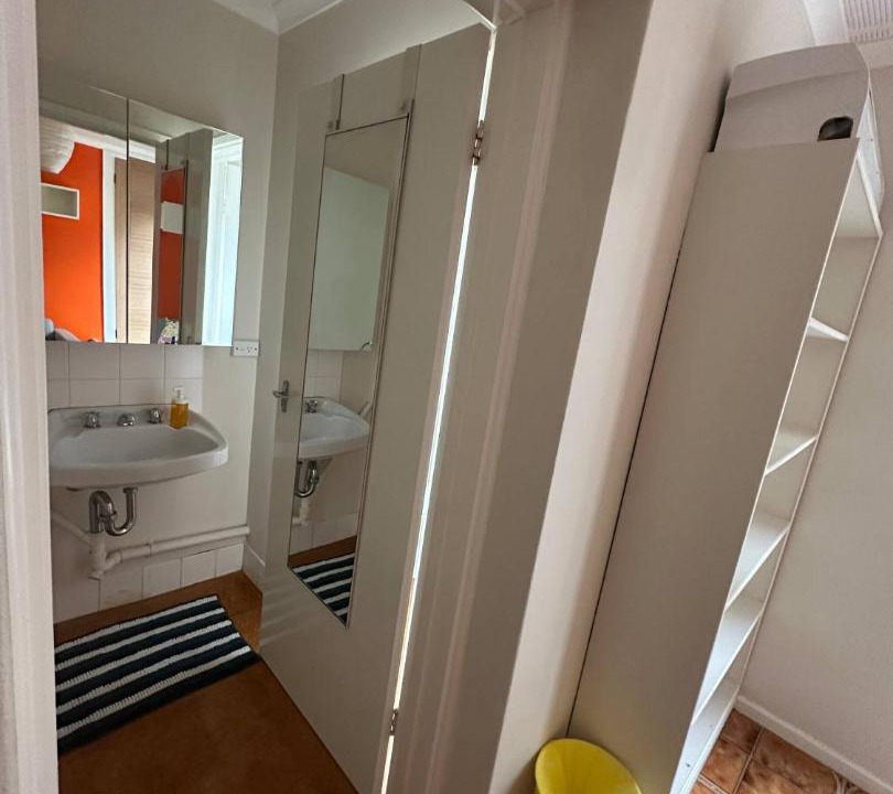 Photo of Bathroom in Curtin
