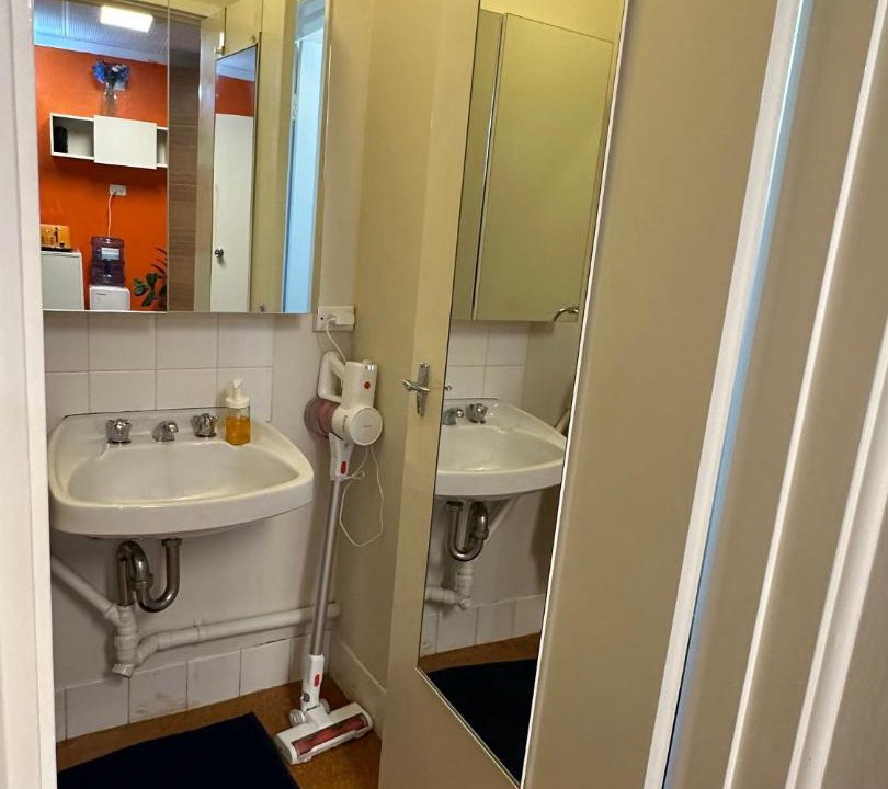 Photo of Bathroom in Curtin