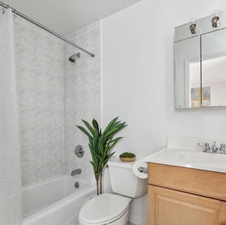 Photo of Bathroom in White Plains
