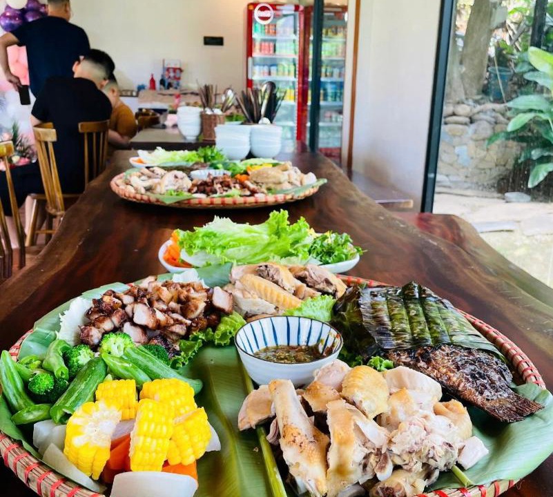 Photo of Others in Quoc Oai