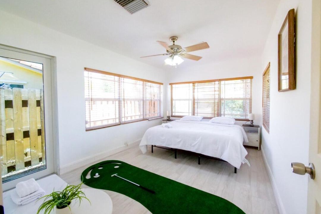 Photo of Bedroom in Dania Beach