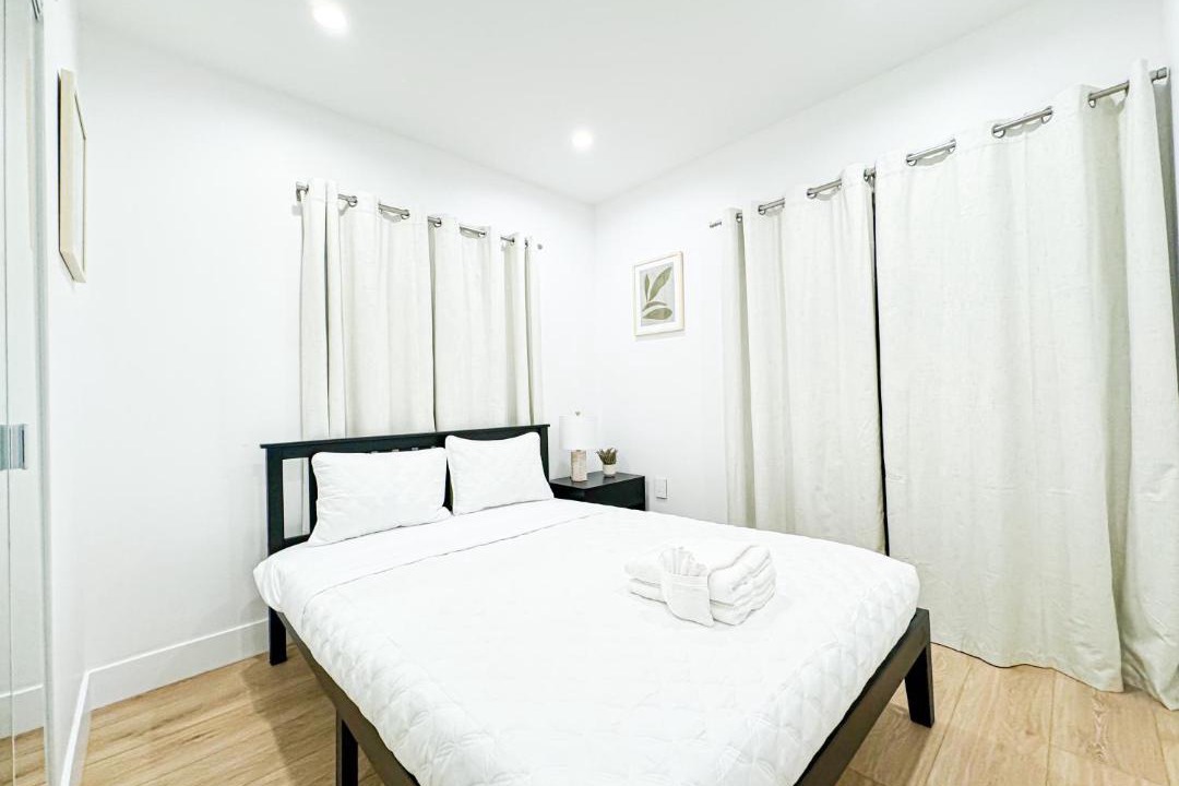Photo of Bedroom in Calabasas