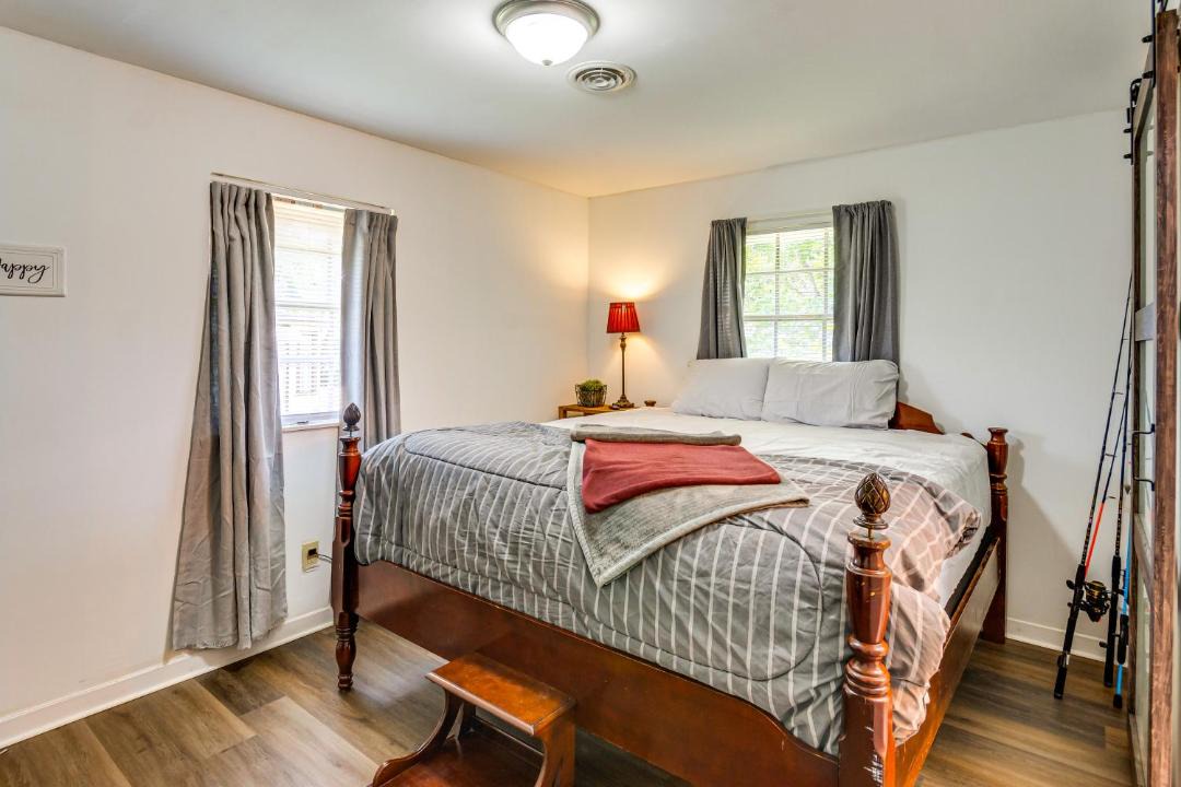 Photo of Bedroom in Northeast Pensacola