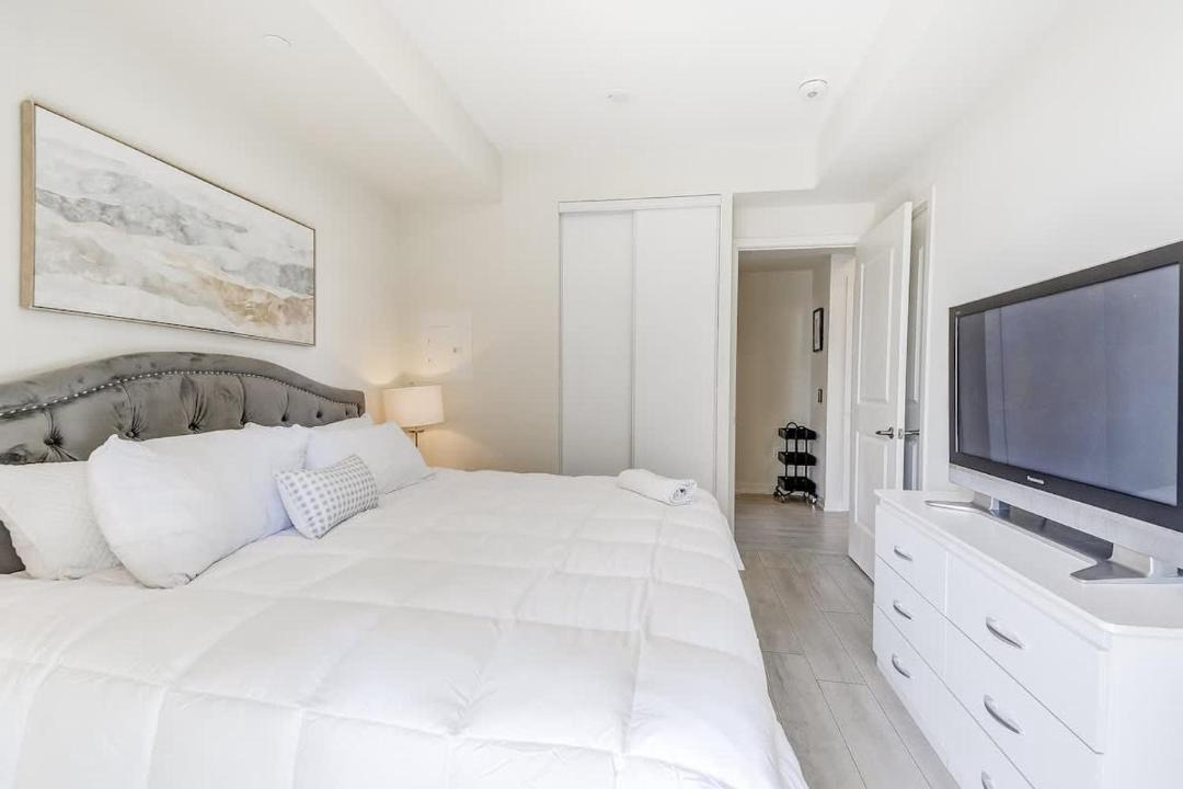 Photo of Bedroom in Humber Bay Shores