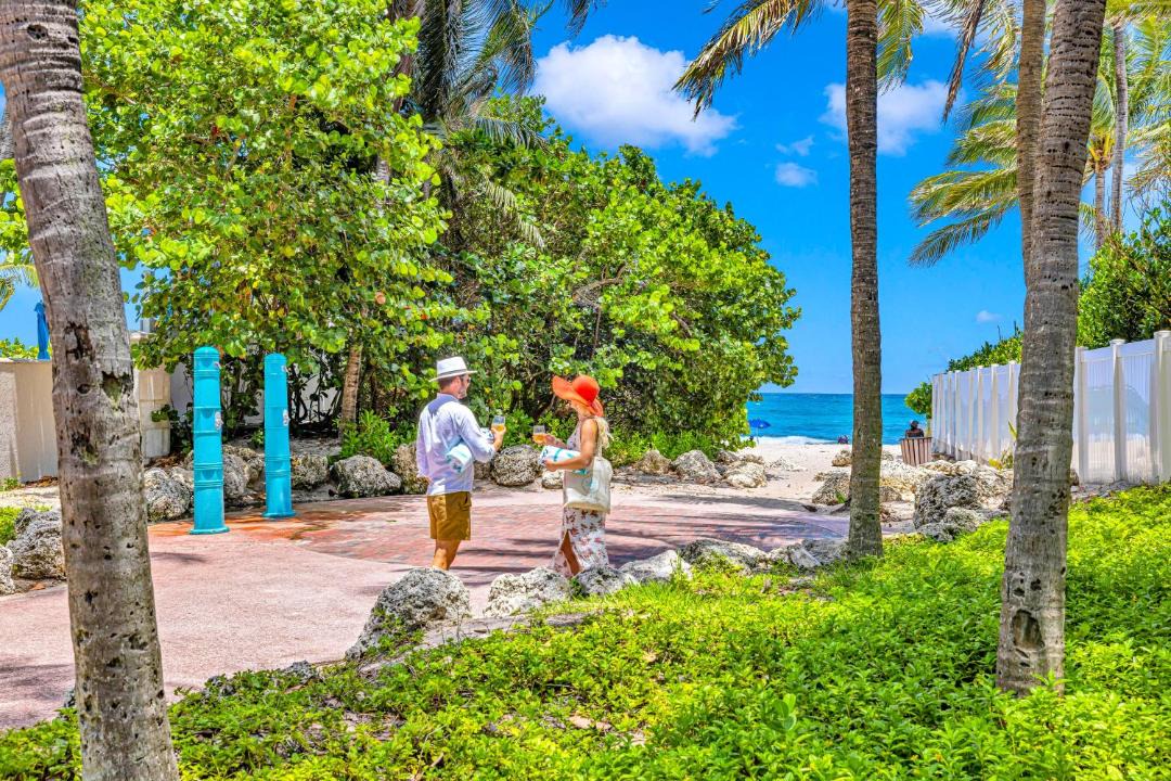 Photo of Others in Lauderdale Beach