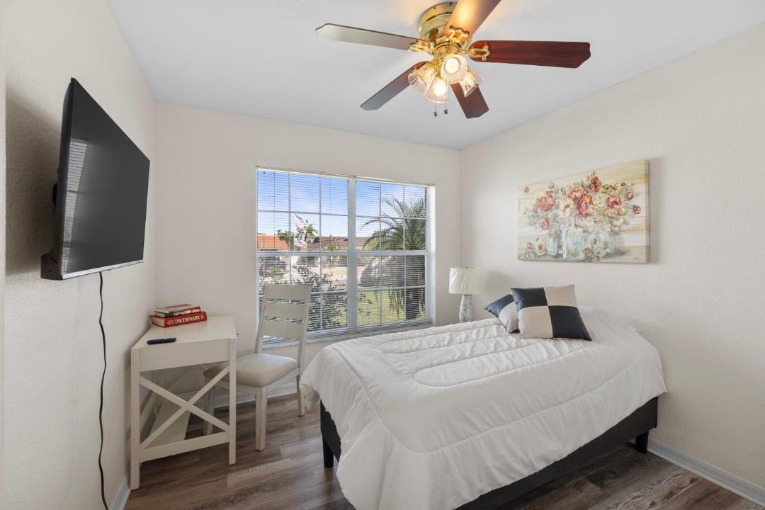 Photo of Bedroom in Apollo Beach