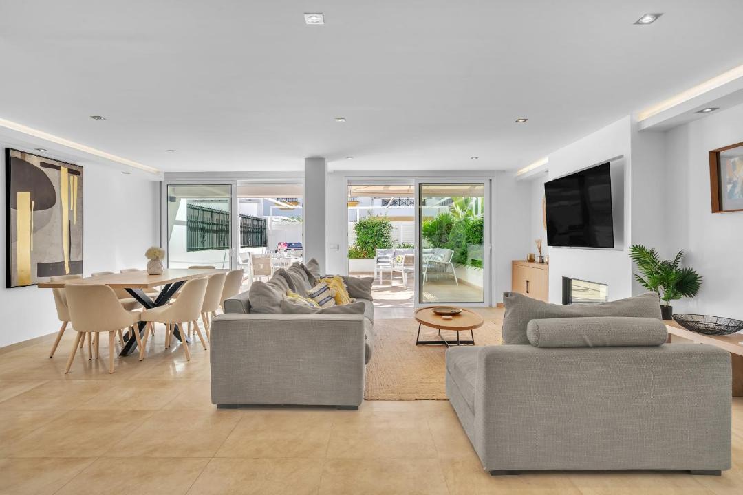 Photo of Livingroom in Golden Mile