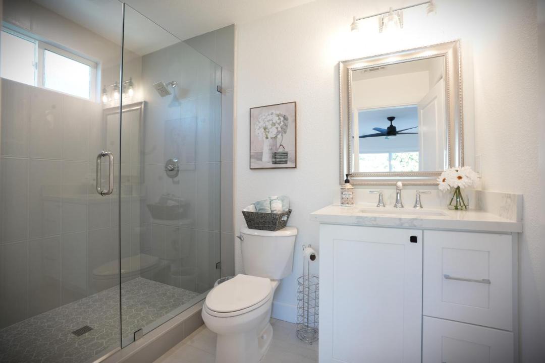 Photo of Bathroom in Orange