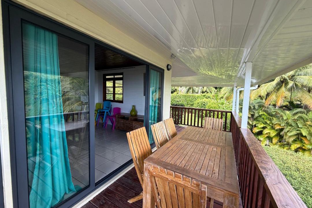 Photo of Patio Balcony in Teahupoo