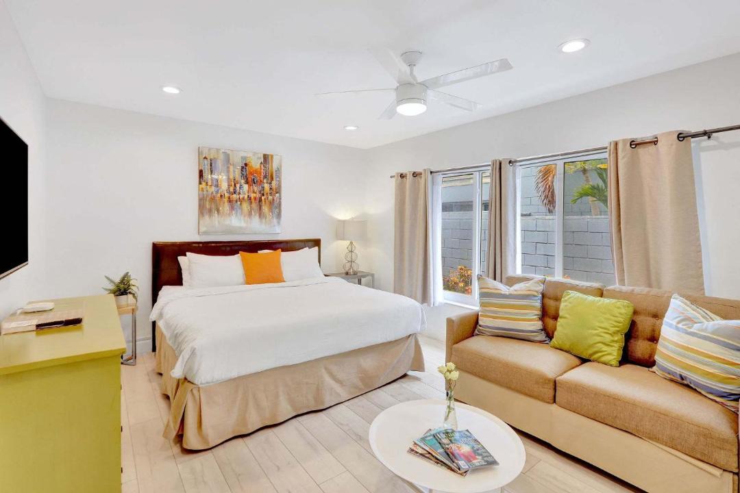 Photo of Bedroom in Hendricks and Venice Isles