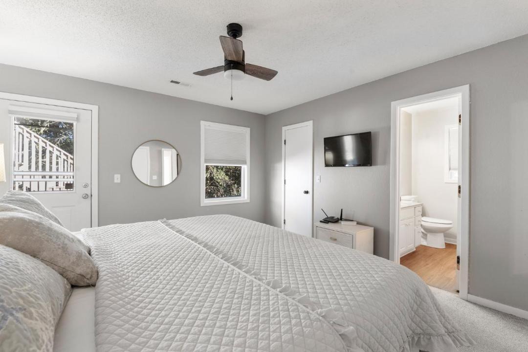 Photo of Bedroom in Sea Scape