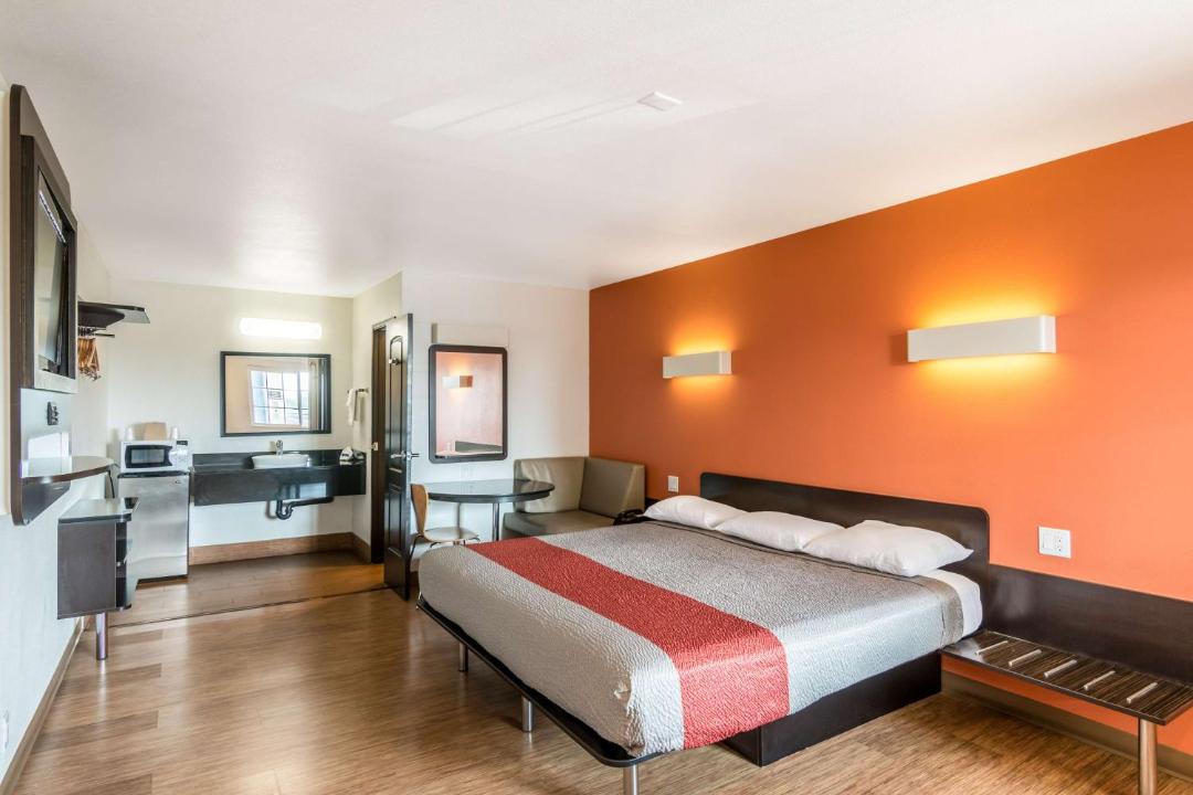 Photo of Bedroom in Bell Gardens