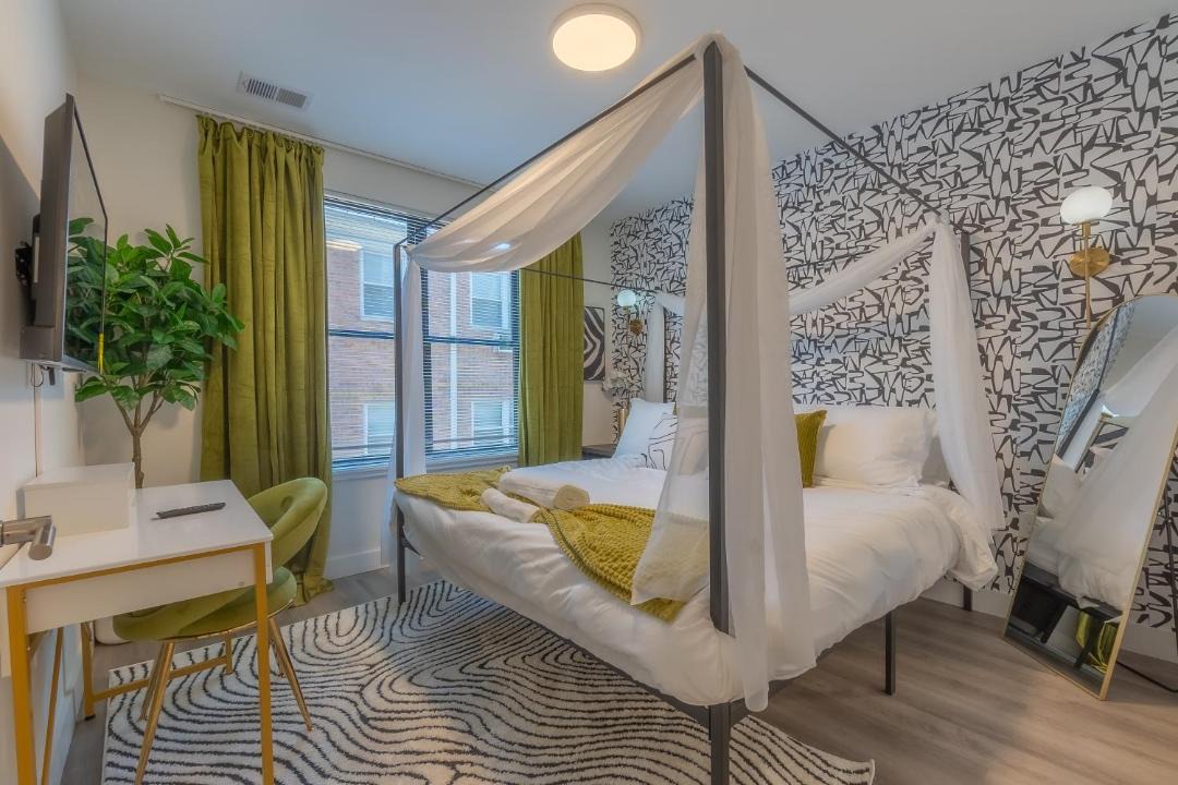 Photo of Bedroom in Orange