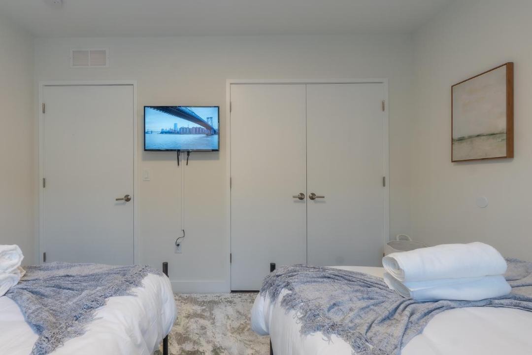 Photo of Bedroom in Orange