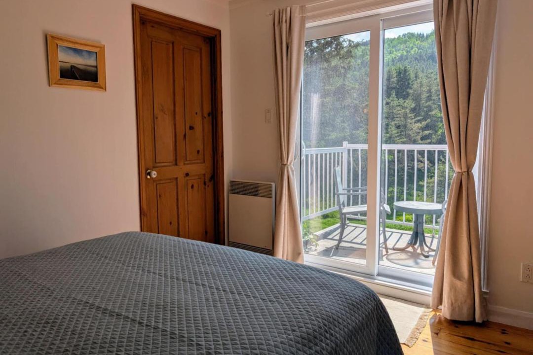 Photo of Bedroom in Baie-St-Paul