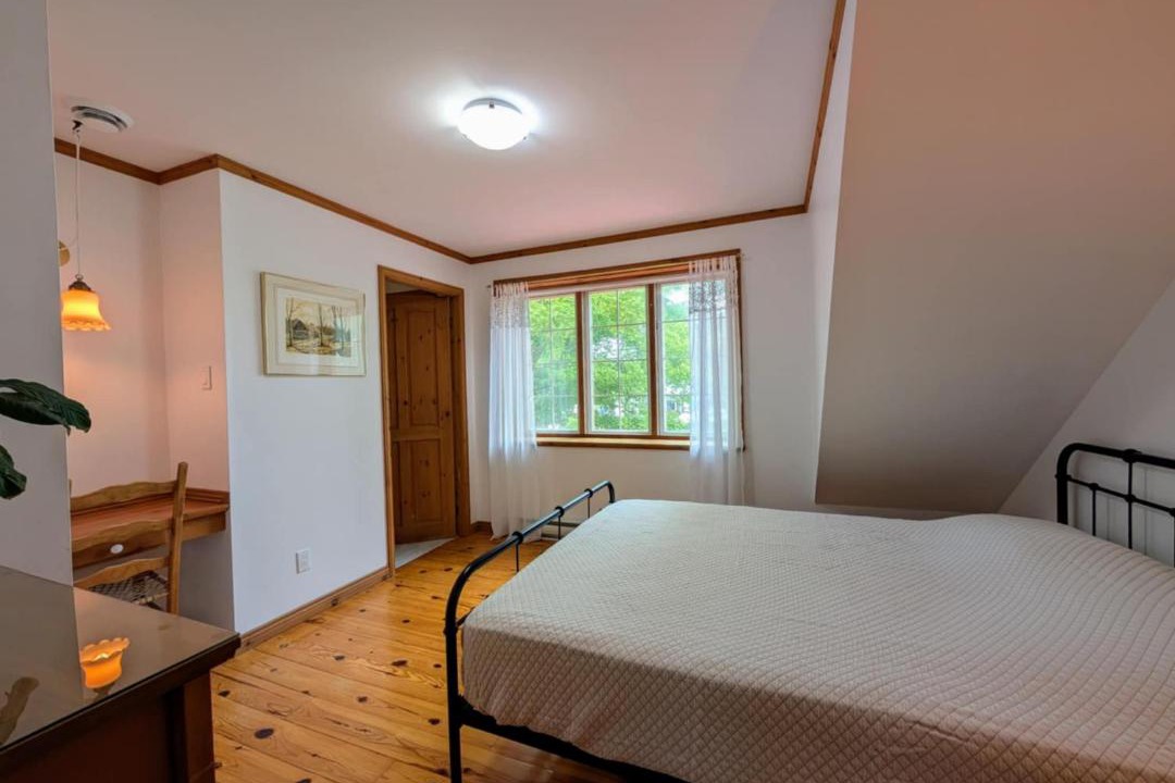 Photo of Bedroom in Baie-St-Paul