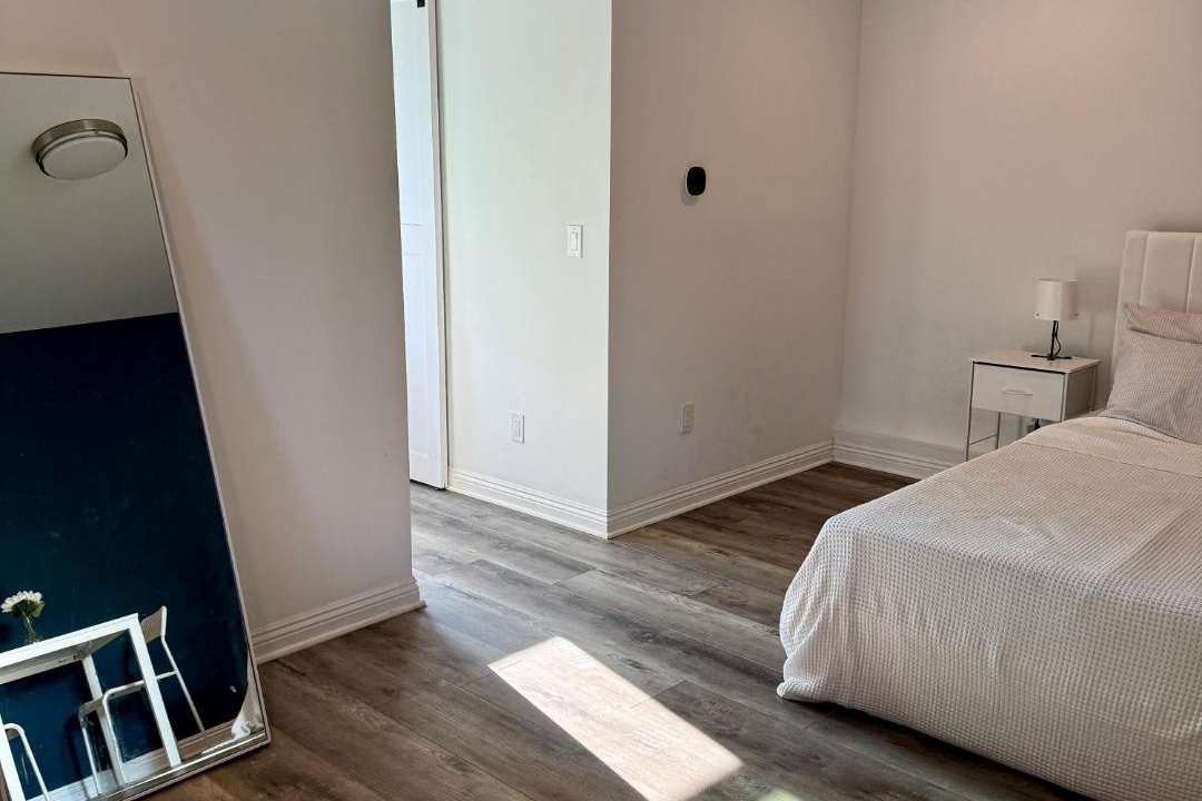 Photo of Bedroom in North Hollywood