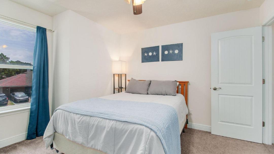 Photo of Bedroom in Northwest Pensacola