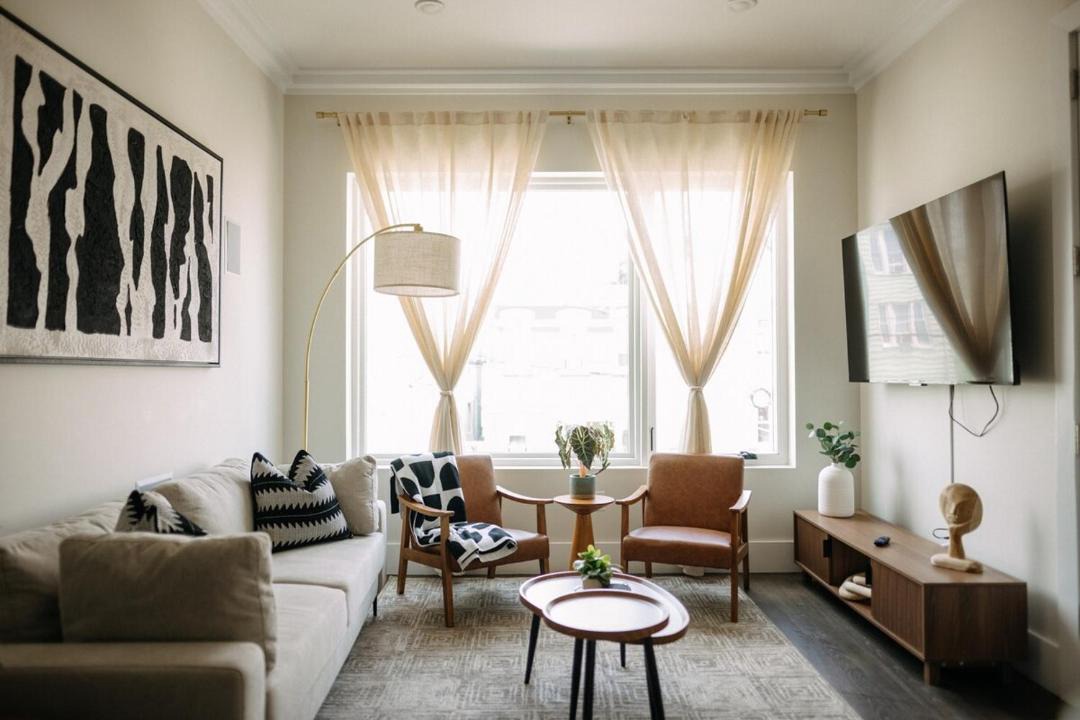 Photo of Livingroom in McGinley Square