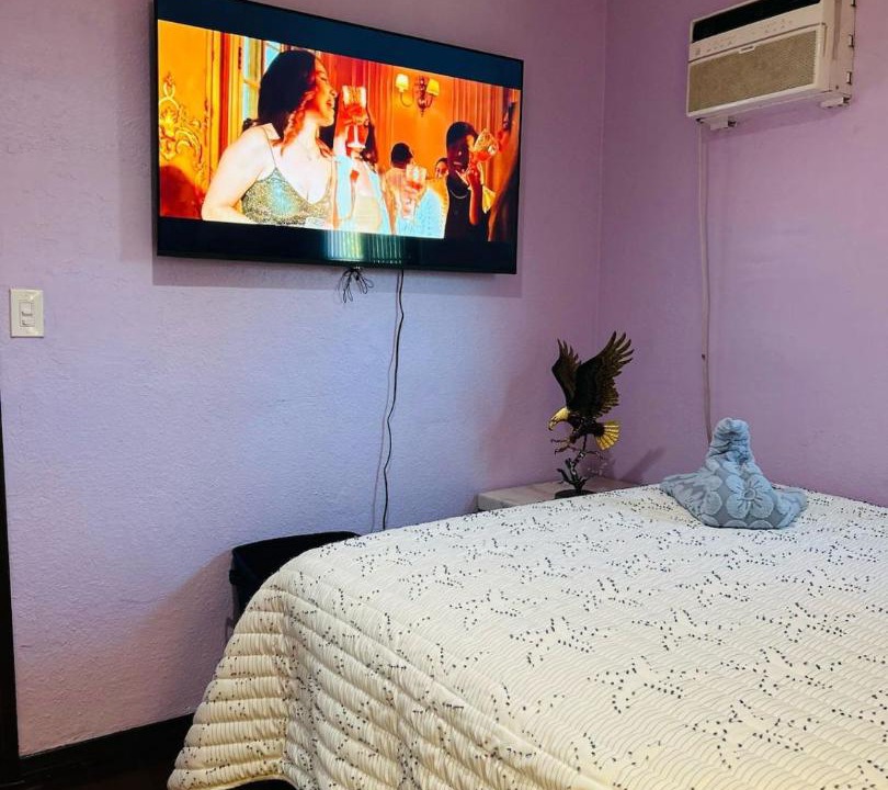 Photo of Bedroom in Compton