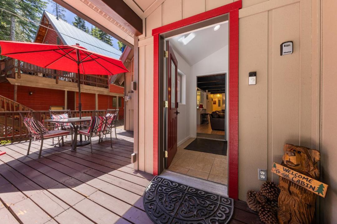 Photo of Patio Balcony in Donner Lake Woods