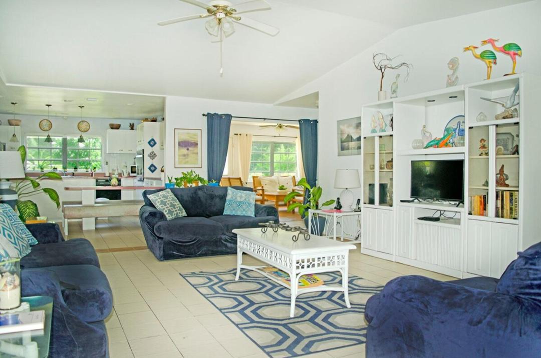 Photo of Livingroom in Williams Town