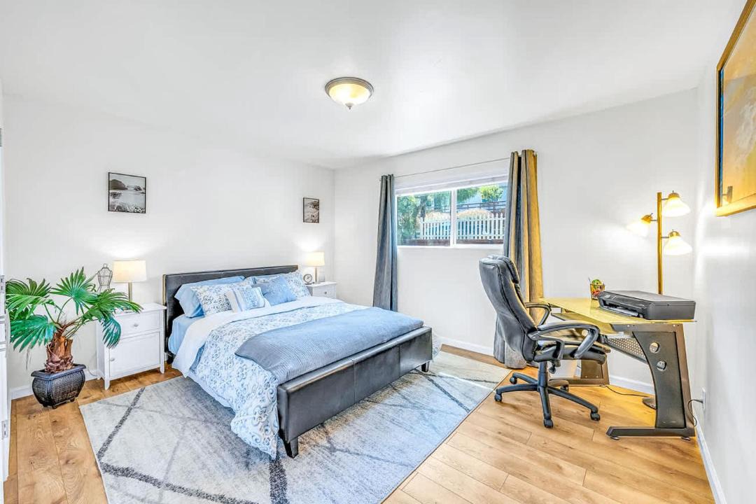 Photo of Bedroom in Del Rey Oaks