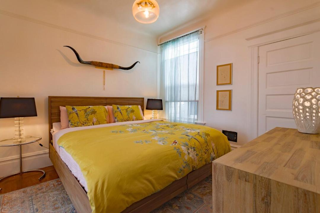 Photo of Bedroom in Nob Hill