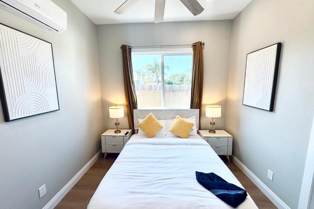 Photo of Bedroom in Central Escondido